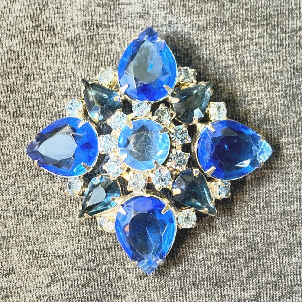 Brooch Gold Tone Glass Rhinestone Blue Vintage Starburst 2 Inch